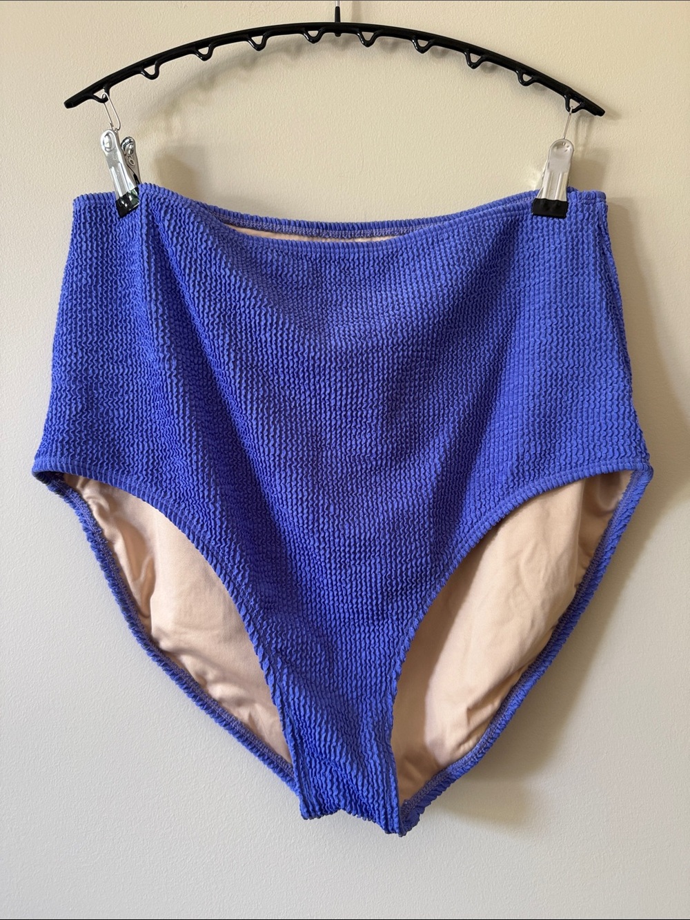 High-Rise Textured Bikini Bottoms in Vibrant Purple